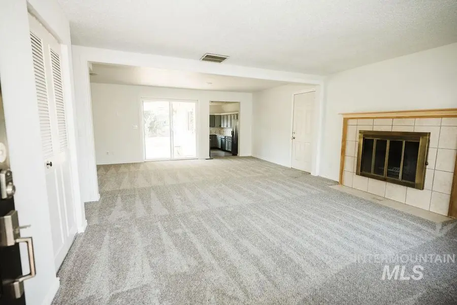 684 Crestview Dr, Twin Falls, ID 83301 - #3