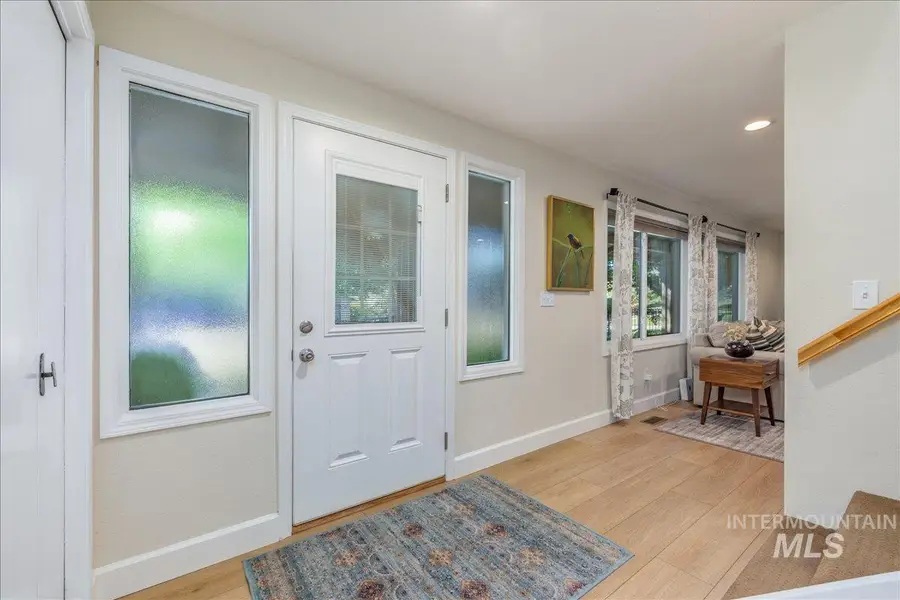 1740 E Ridgecrest Dr, Boise, ID 83712 - #3