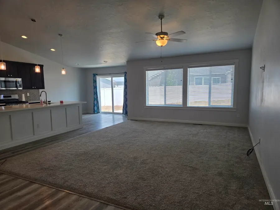 1205 NW 20th Ct, Fruitland, ID 83619 - #3