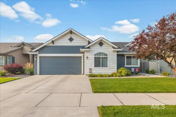 5911 W Quintale Dr, Meridian, ID 83646