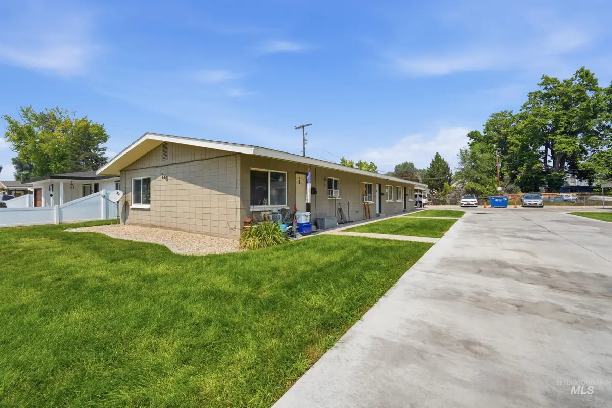 240 High St, Nampa, ID 83651 - #1