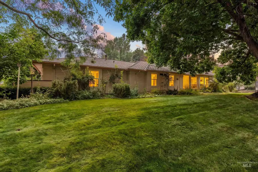 3011 E Rivernest Dr, Boise, ID 83706 - #2