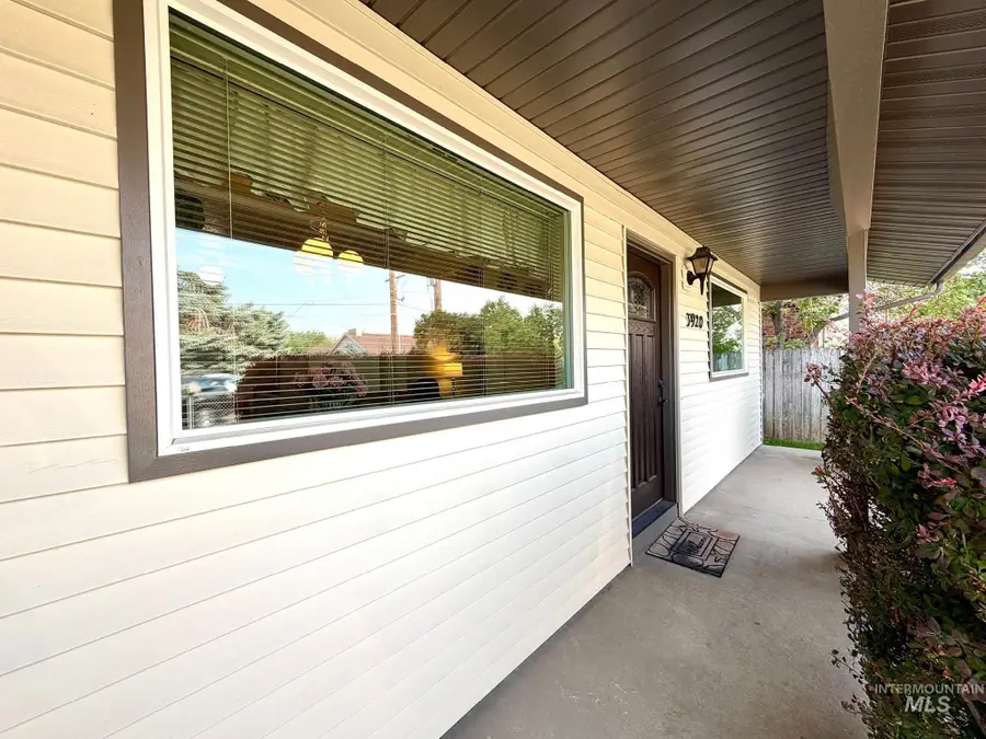 3920 N Maple Grove, Boise, ID 83704 - #3