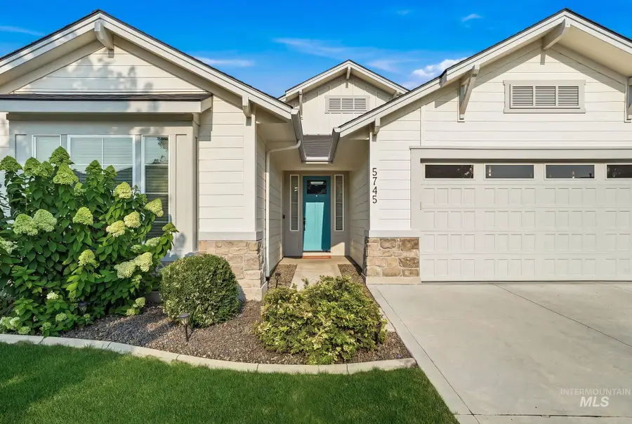 5745 S Stockport Ave, Meridian, ID 83642 - #2