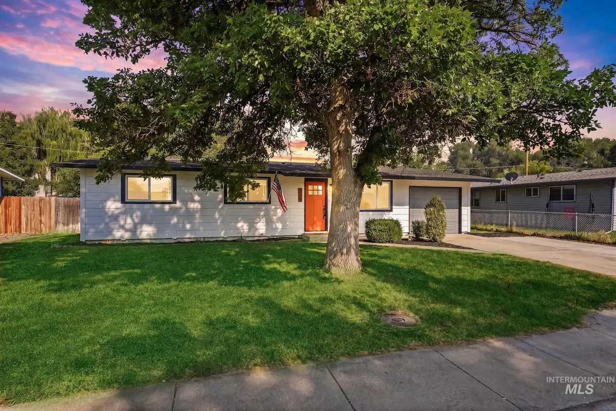 108 N Rowena St, Nampa, ID 83651 - #1