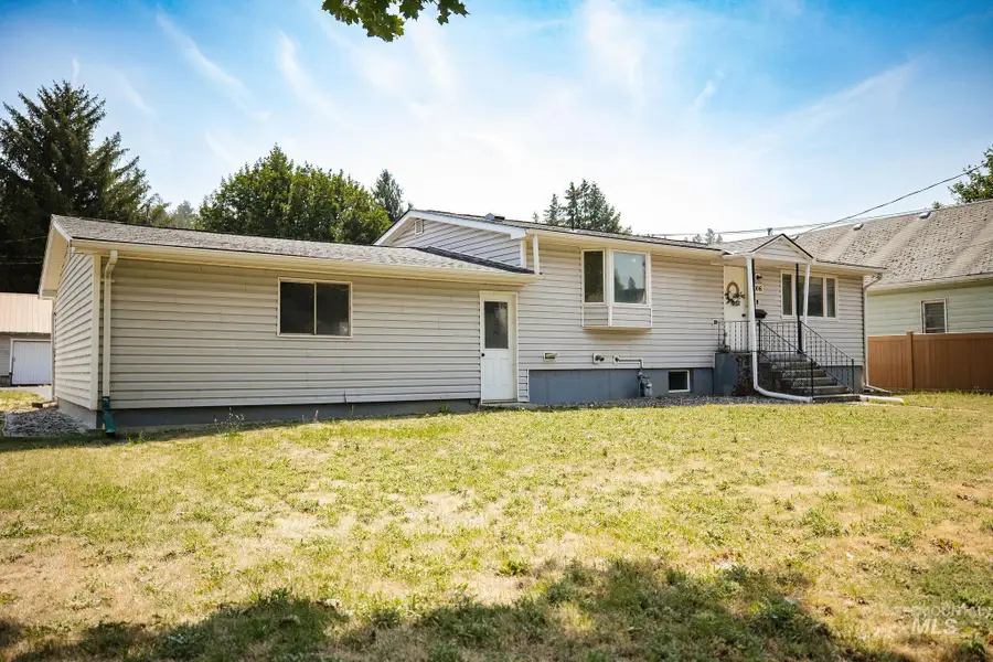 1006 N Morton St, Colfax, WA 99111 - #2