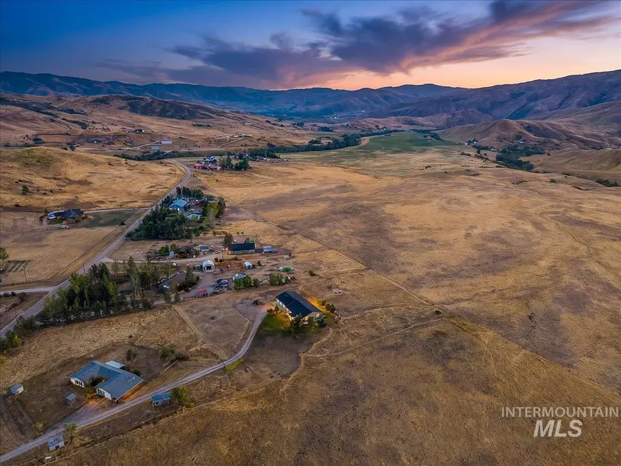 56 Jerusalem Rd, Horseshoe Bend, ID 83629 - #2