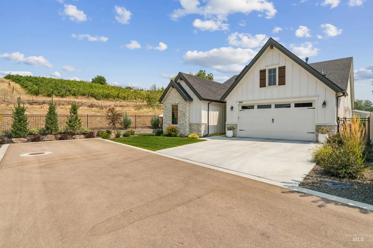184 N Duke Ln, Eagle, ID 83616 - #1