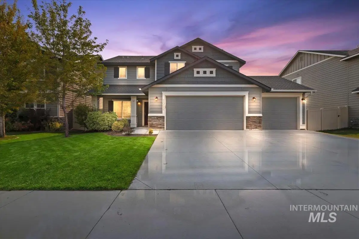 5062 N Maplestone Ave, Meridian, ID 83646 - #1