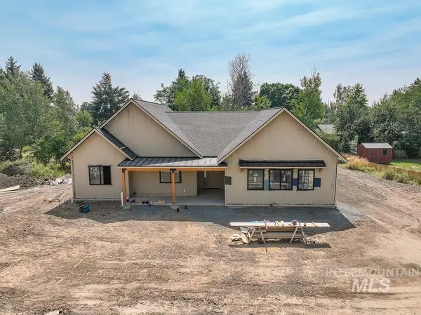 1062 N Mountain View, Moscow, ID 83843