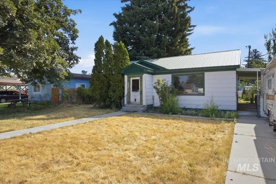 1234 Colorado St, Gooding, ID 83330 - #2