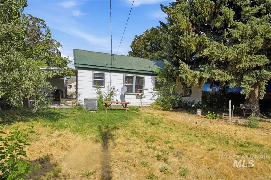 1234 Colorado St, Gooding, ID 83330 - #3
