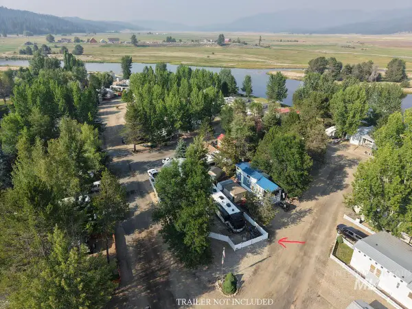 2 Q Street, Cascade, ID 83611