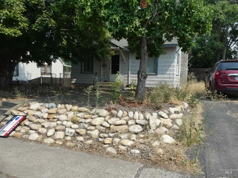 1307 17th St, Lewiston, ID 83501 - #2
