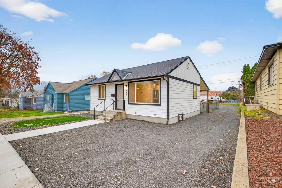 929 10th Street, Clarkston, WA 99403 - #1