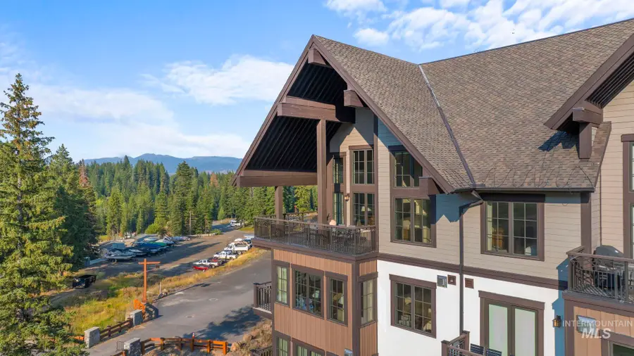 700 Village Dr. #403, Donnelly, ID 83615 - #3