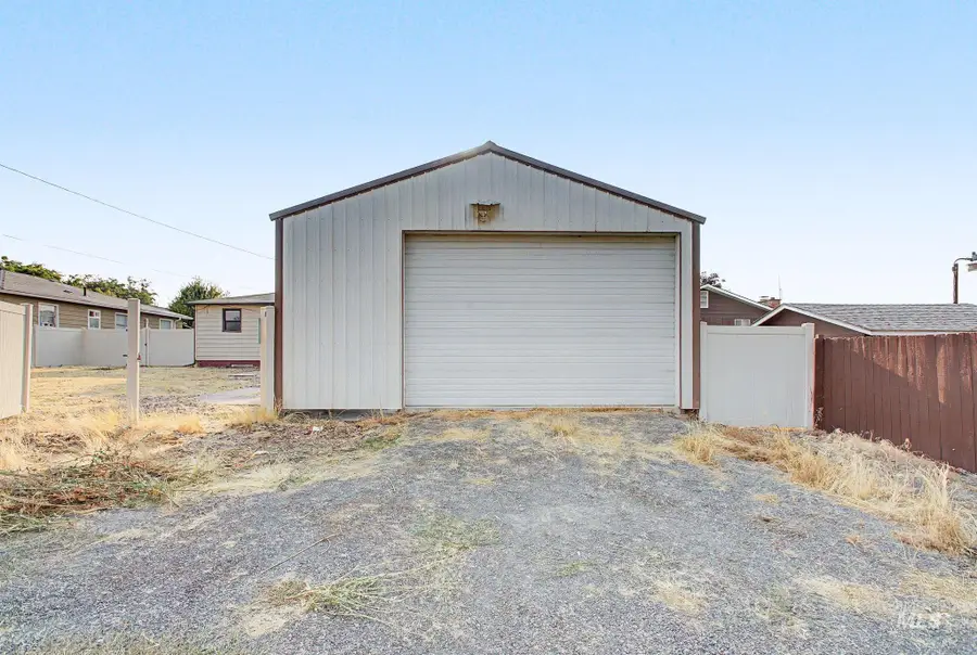 1325 7th Street, Clarkston, WA 99403 - #2