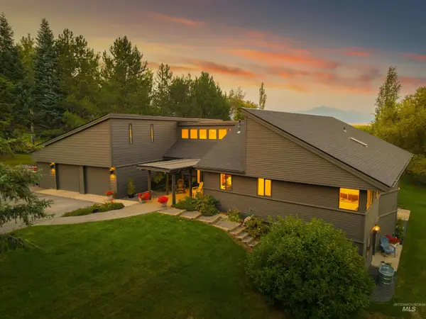 2048 Arborcrest Rd, Moscow, ID 83843