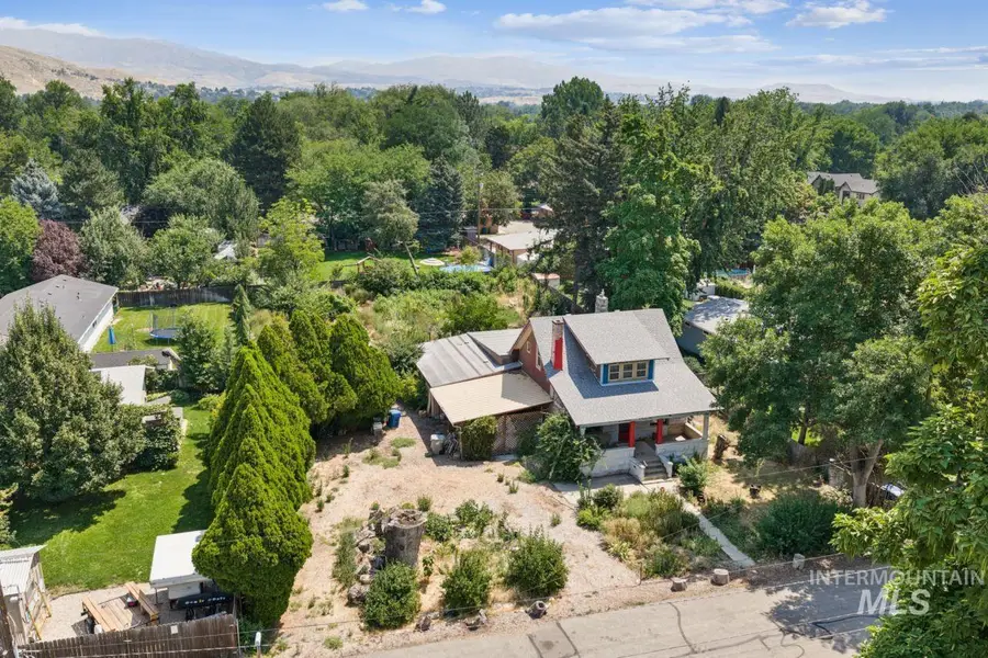 3012 N Innis St, Boise, ID 83703 - #2