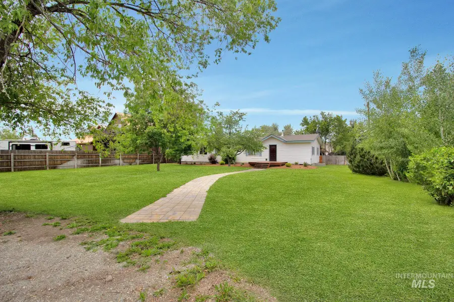 20409 S Main St, Carey, ID 83320 - #2