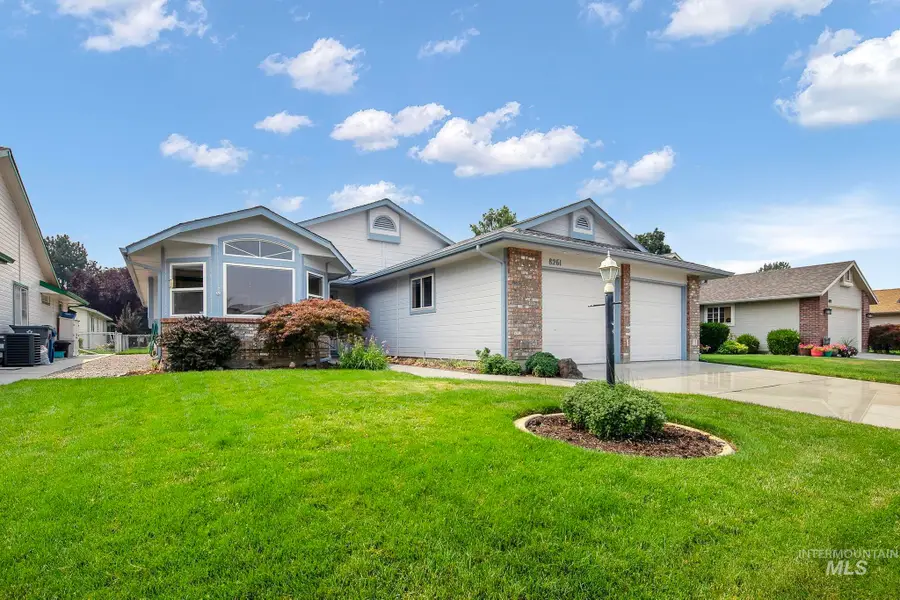 8261 W Echo Falls Ln, Garden City, ID 83714 - #2
