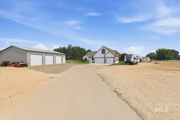 11650 Willis Dr, Middleton, ID 83644