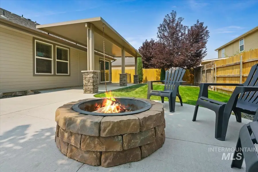 2264 N Greenville Ave, Kuna, ID 83634 - #2