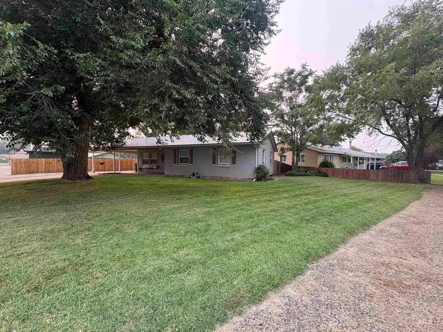 919 NW 2nd Ave, Ontario, OR 97914 - #2