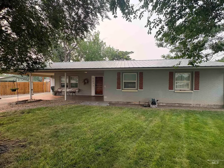 919 NW 2nd Ave, Ontario, OR 97914 - #3