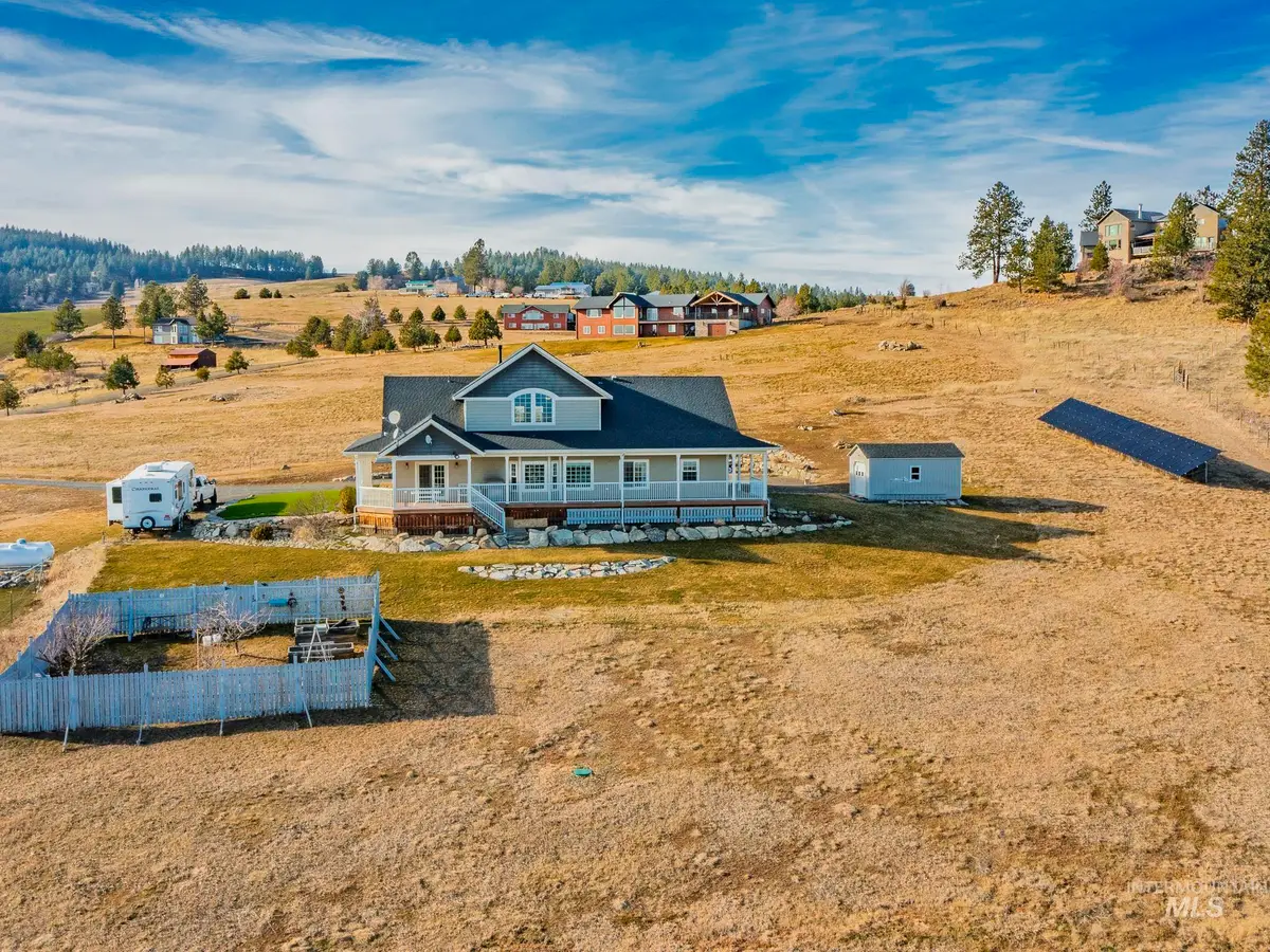 659 Reservation Line Rd, Cottonwood, ID 83522 - #1
