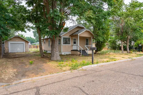 757 NW 2nd St, Ontario, OR 97914