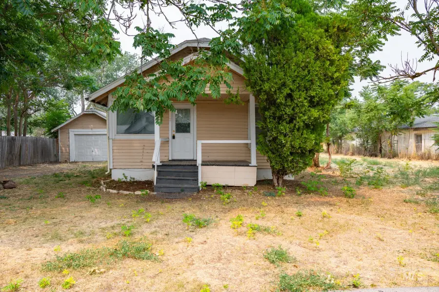 757 NW 2nd St, Ontario, OR 97914 - #2