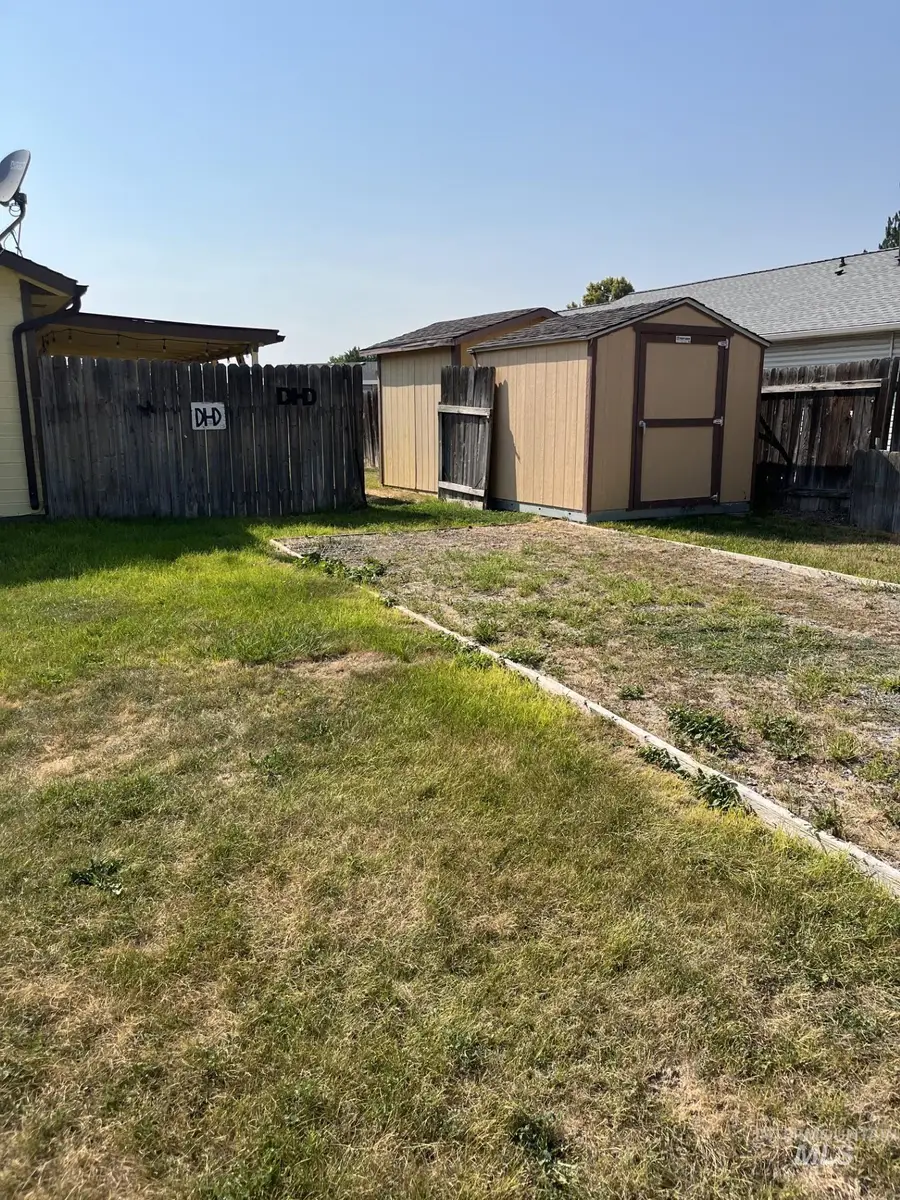 1801 Silver Dr, Nampa, ID 83686 - #3