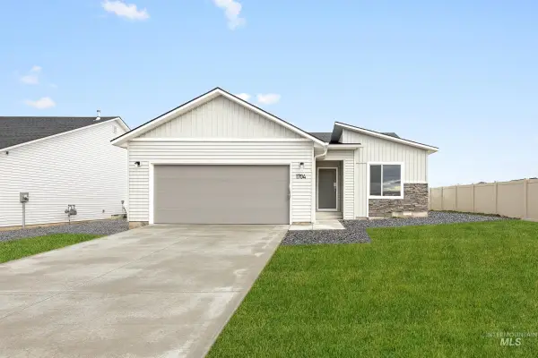 355 N Tideberry Ave, Kuna, ID 83634