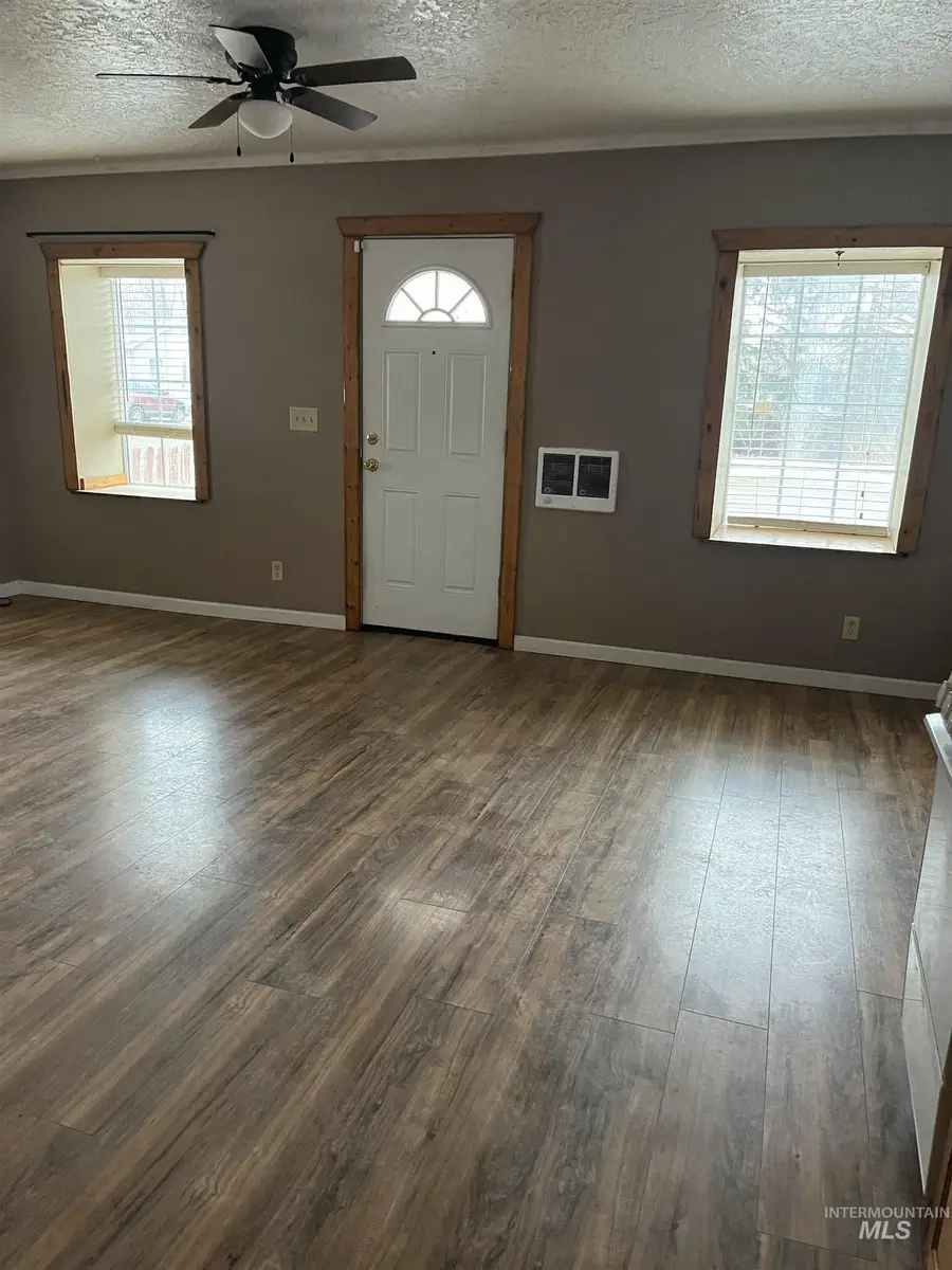 216 7th Ave W, Jerome, ID 83338 - #2