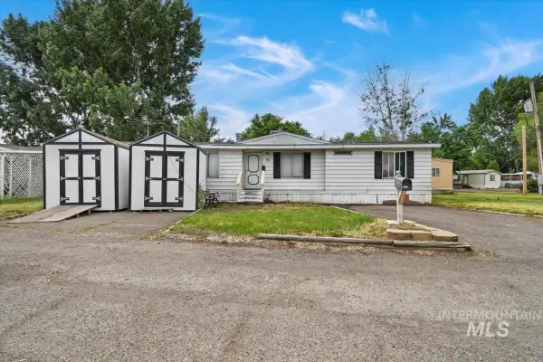 265 E 10th N, Mountain Home, ID 83647