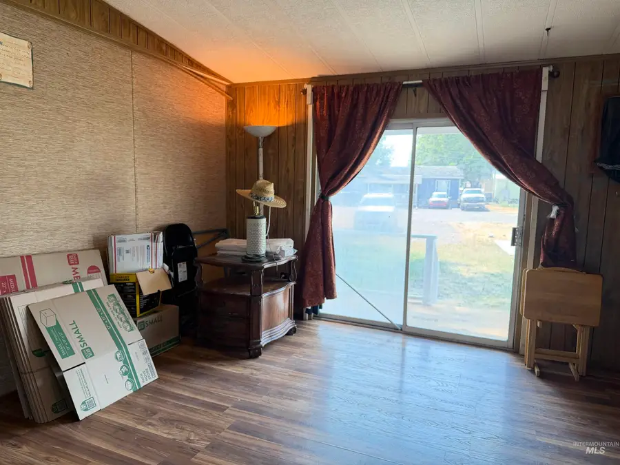 265 E 10th N, Mountain Home, ID 83647 - #3