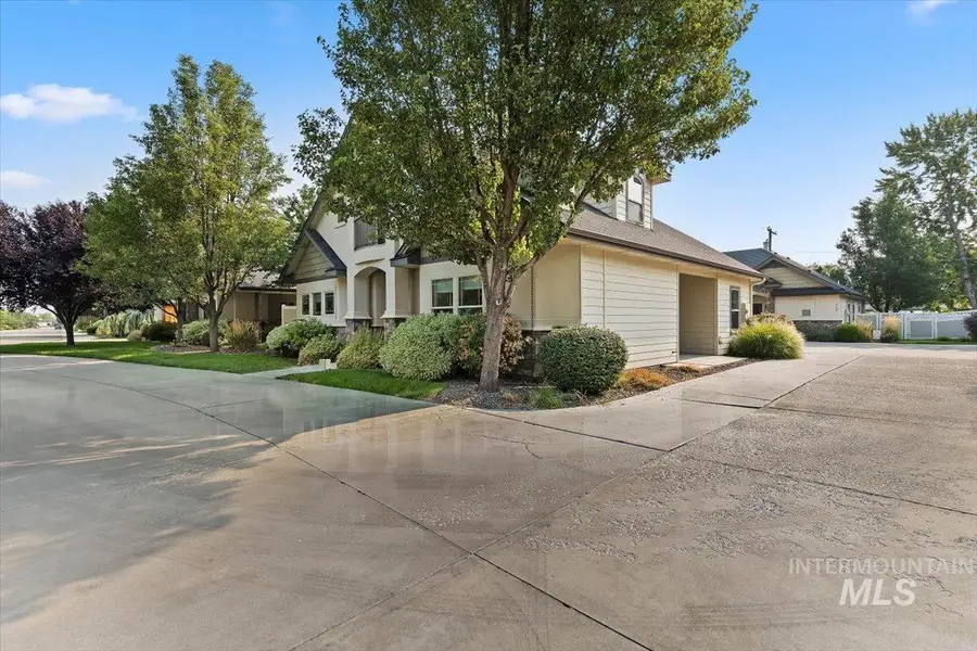 654 S Whisperwood Way, Boise, ID 83709 - #2