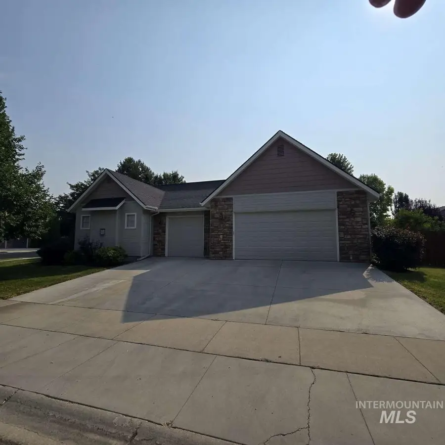 2877 E Shadowwolf Dr, Eagle, ID 83616 - #2