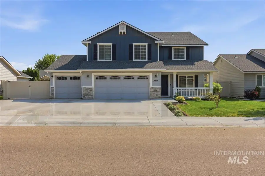 1929 W Crenshaw St, Kuna, ID 83634 - #3