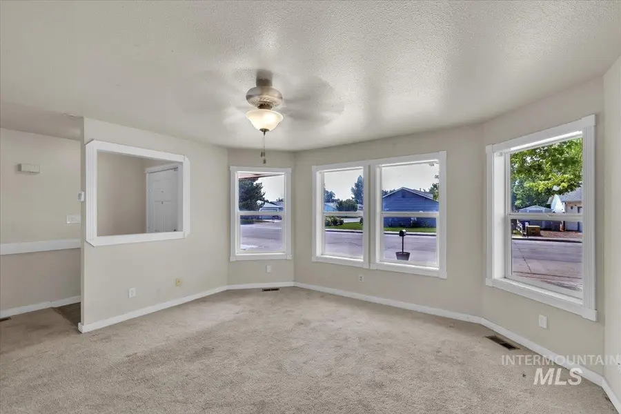 140 W 15th N, Mountain Home, ID 83647 - #3
