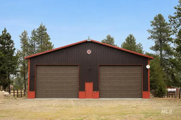 1739 W Roseberry, Donnelly, ID 83615