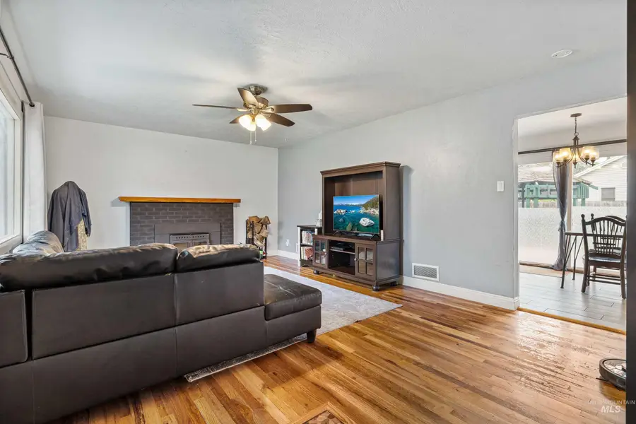 365 Caswell Ave. West, Twin Falls, ID 83301 - #3