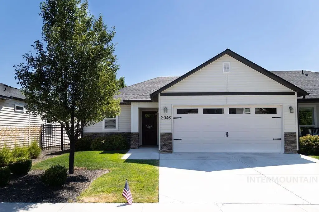 2046 S Hills Ave, Meridian, ID 83642 - #1