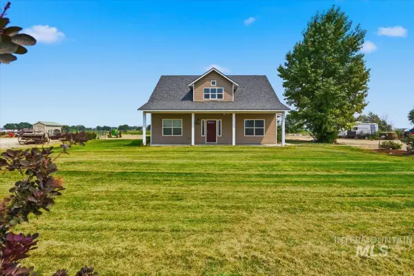 1932 Miller Rd, Adrian, OR 97901