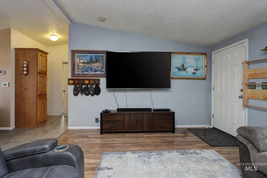 1583 Dustin Dr, Vale, OR 97918 - #2