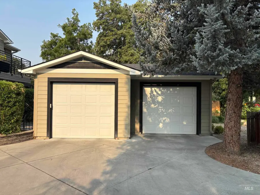 3401 W Plant Dr, Boise, ID 83703 - #3