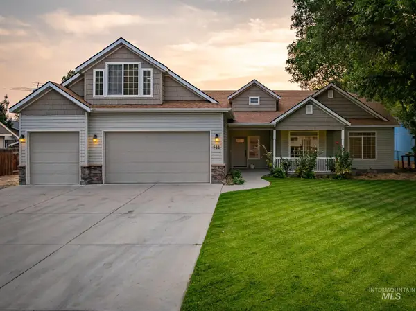 511 N School Ave, Kuna, ID 83634