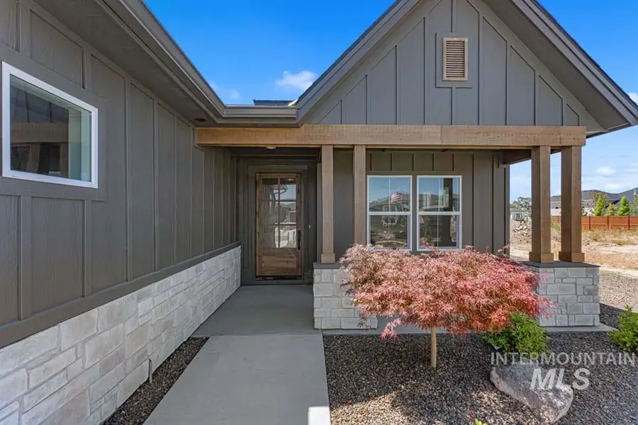 817 N Gracie Avenue #1/4, Eagle, ID 83616 - #2