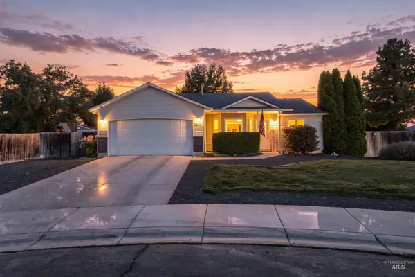 1427 N Antimony Pl, Kuna, ID 83634